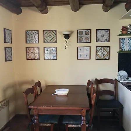 Casa Acogedora En Santa Leocadia * Sainte-Leocadie