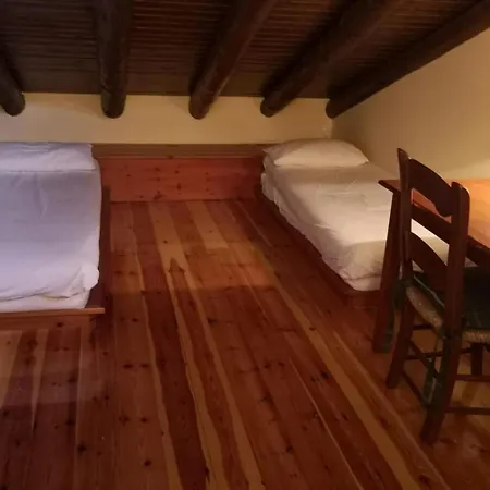 Casa Acogedora En Santa Leocadia Sainte-Leocadie