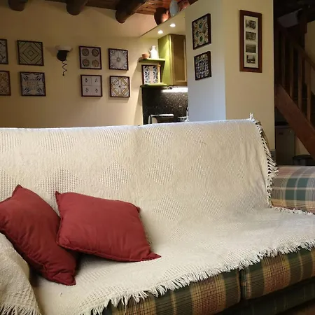 Casa Acogedora En Santa Leocadia * Sainte-Leocadie
